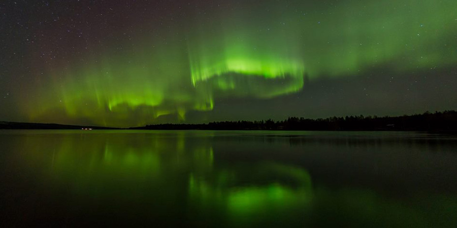 Quiet conditions ahead, heart-shaped coronal hole